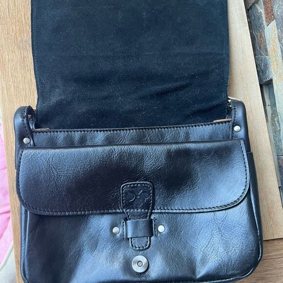 Patricia Nash Black Leather Crossbody Used once Adorable - Picture 9 of 10